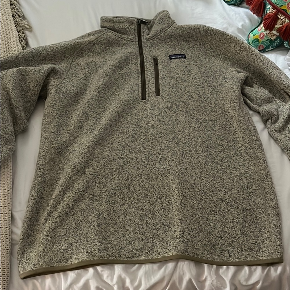 Patagonia Gray Zip Up Sweater with Classic Outdoor Style